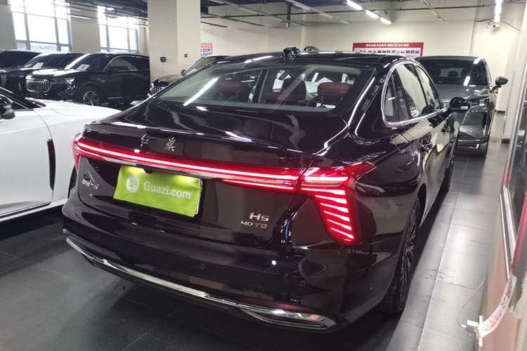 Used Hongqi H5 2024 2.0T Automatic Smart Connect Flagship Edition Rear Right 45 Deg