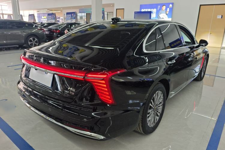 Used Hongqi H5 2024 2.0T Automatic Smart Connect Flagship Edition Rear Right 45 Deg