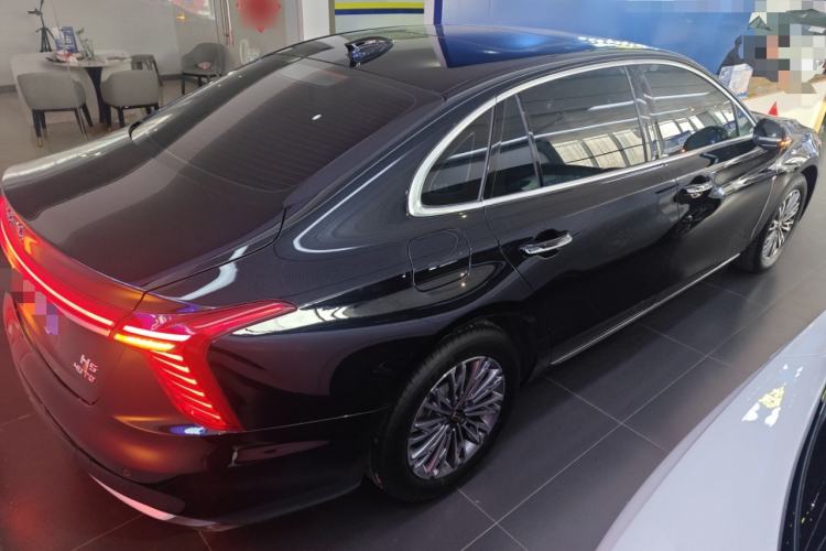 Used Hongqi H5 2024 2.0T Automatic Smart Connect Flagship Edition Rear Right 45 Deg