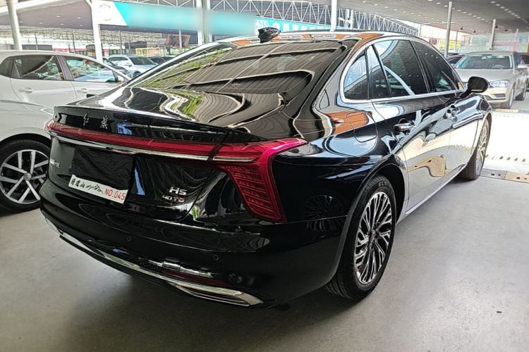 Used Hongqi H5 2024 2.0T Automatic Smart Connect Flagship Edition Rear Right 45 Deg