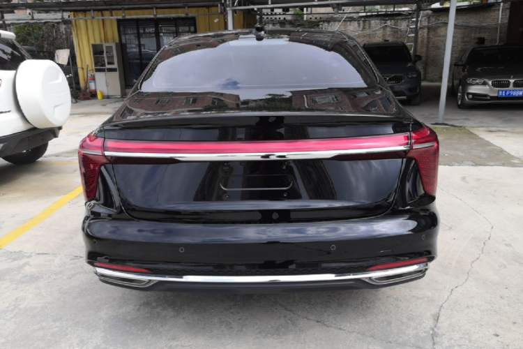 Used Hongqi H5 2024 2.0T Automatic Smart Connect Flagship Edition Rear