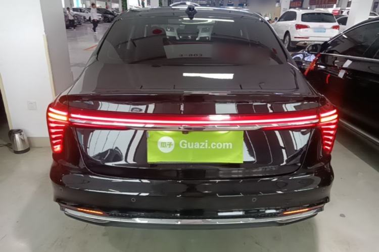 Used Hongqi H5 2024 2.0T Automatic Smart Connect Flagship Edition Rear