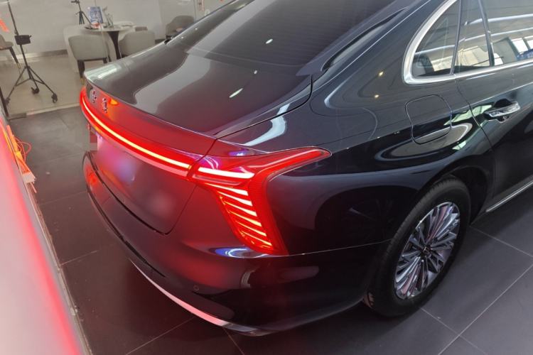 Used Hongqi H5 2024 2.0T Automatic Smart Connect Flagship Edition Rear