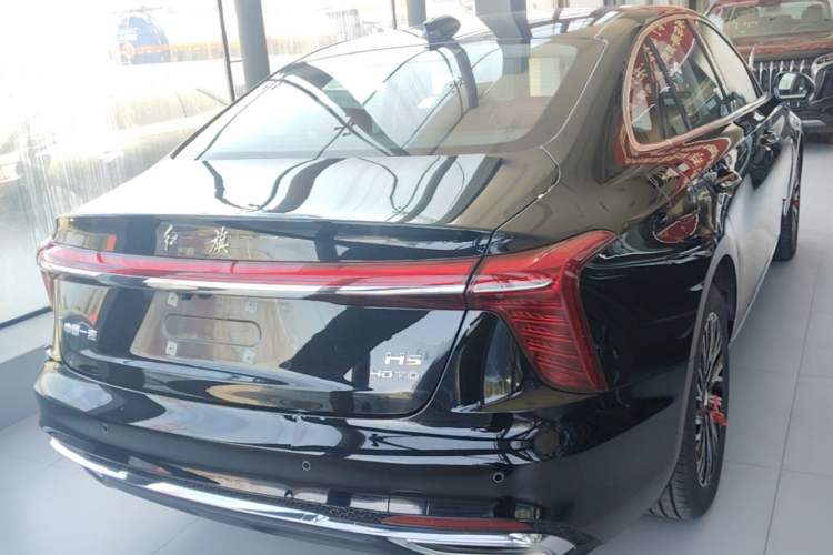 Used Hongqi H5 2024 2.0T Automatic Smart Connect Flagship Edition Rear