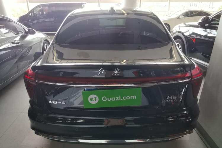 Used Hongqi H5 2024 2.0T Automatic Smart Connect Flagship Edition Rear