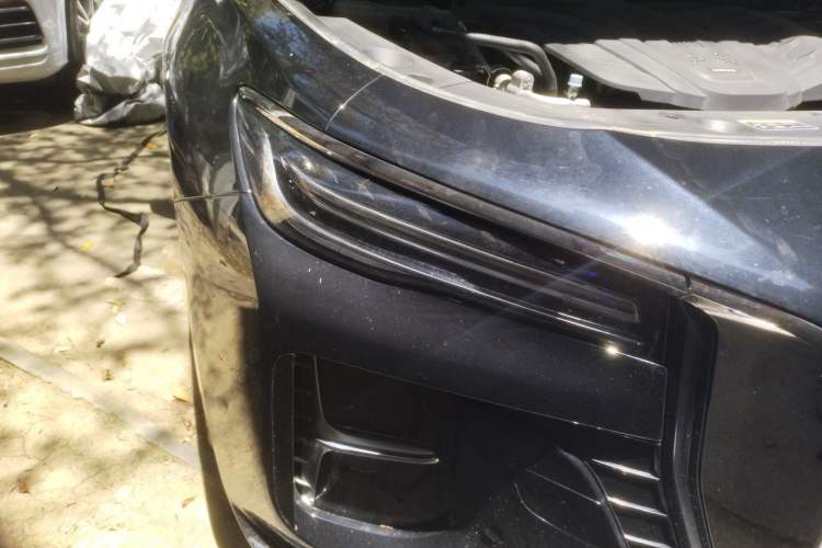 Used Hongqi H5 2024 1.5T DCT Smart Connect Flagship Edition Right Front Headlight