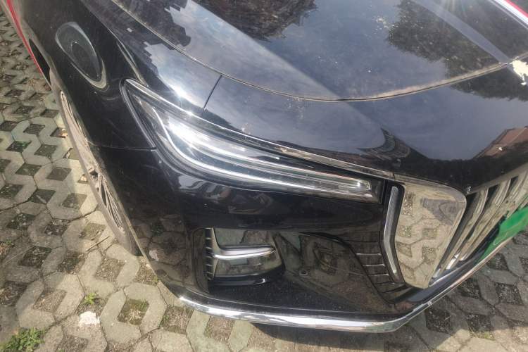 Used Hongqi H5 2024 2.0T Automatic Smart Connect Flagship Edition Right Front Headlight