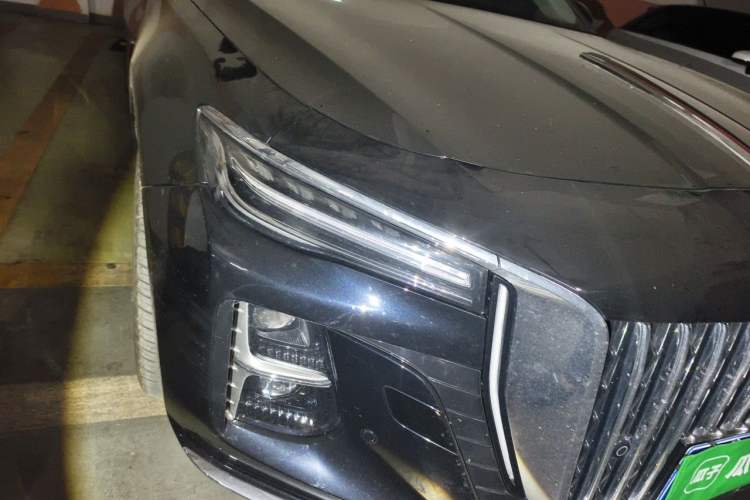 Used Hongqi H5 2024 2.0T Automatic Smart Connect Flagship Edition Right Front Headlight