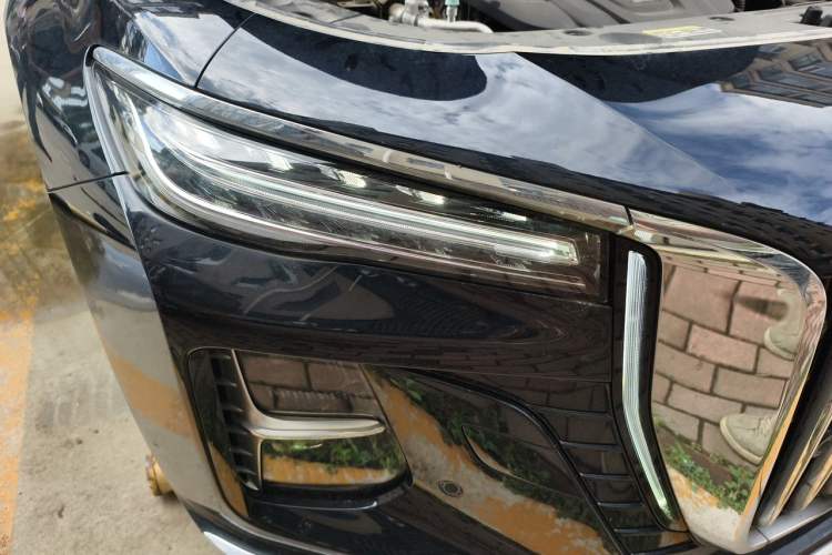 Used Hongqi H5 2024 2.0T Automatic Smart Connect Flagship Edition Right Front Headlight