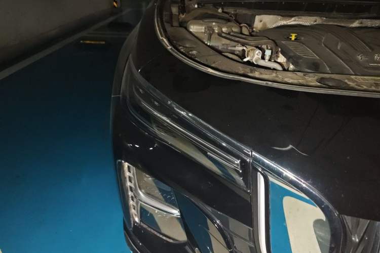 Used Hongqi H5 2024 2.0T Automatic Smart Connect Flagship Edition Right Front Headlight