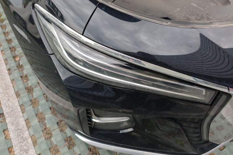 Used Hongqi H5 2024 1.5T DCT Smart Connect Flagship Edition Right Front Headlight