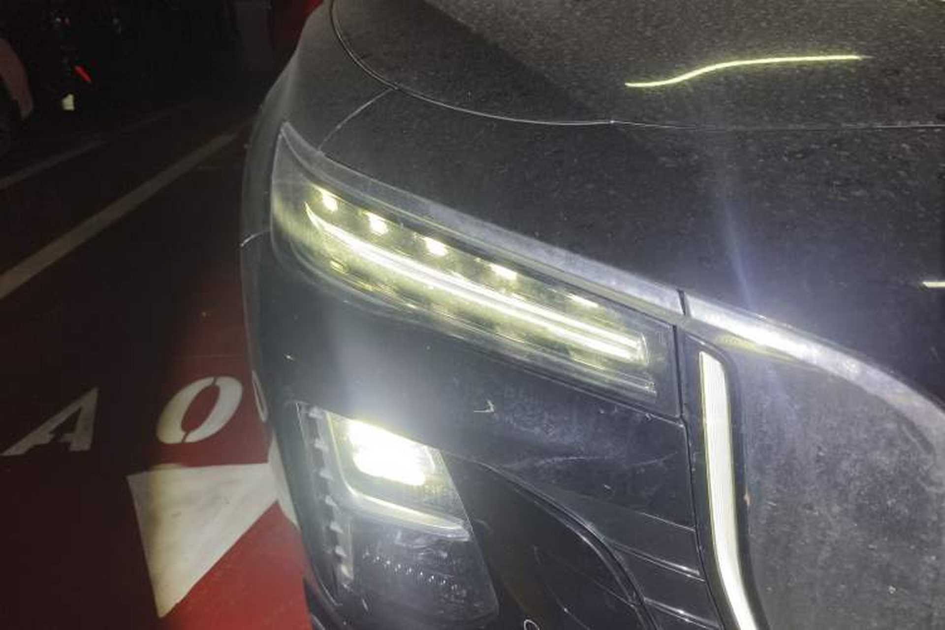 Used Hongqi H5 2024 2.0T Automatic Smart Connect Flagship Edition Right Front Headlight