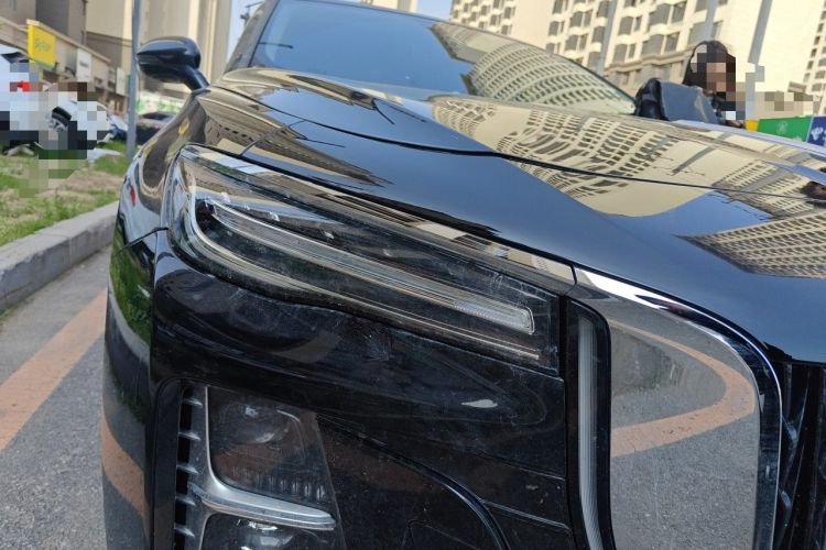Used Hongqi H5 2024 2.0T Automatic Smart Connect Flagship Edition Right Front Headlight