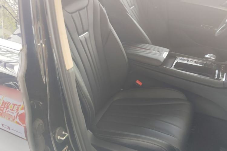 Used Hongqi H5 2024 1.5T DCT Smart Connect Flagship Edition Right Front Seat