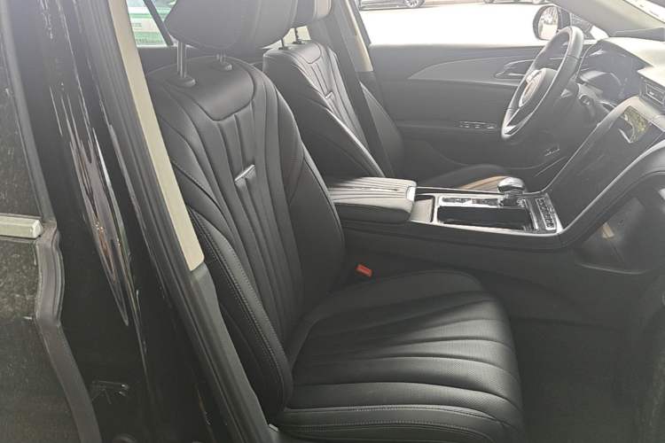 Used Hongqi H5 2024 1.5T DCT Smart Connect Flagship Edition Right Front Seat