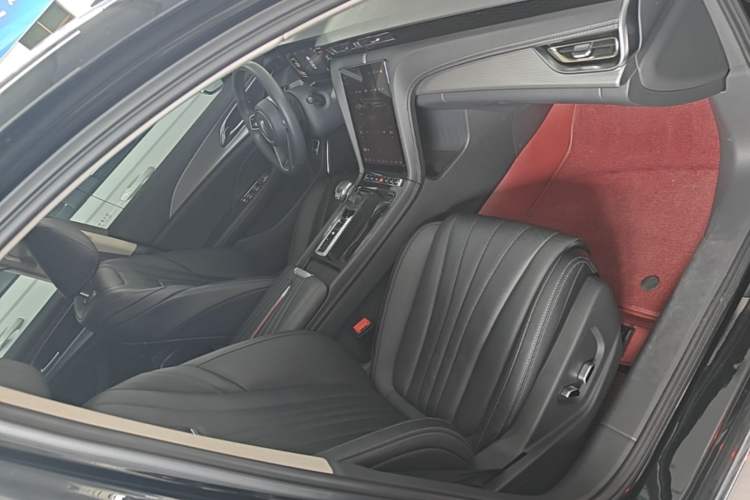 Used Hongqi H5 2024 1.5T DCT Smart Connect Flagship Edition Right Front Seat