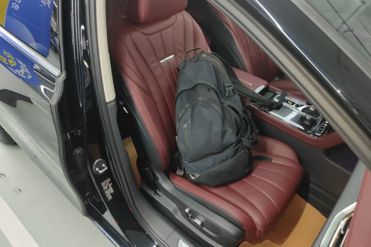Used Hongqi H5 2024 2.0T Automatic Smart Connect Flagship Edition Right Front Seat