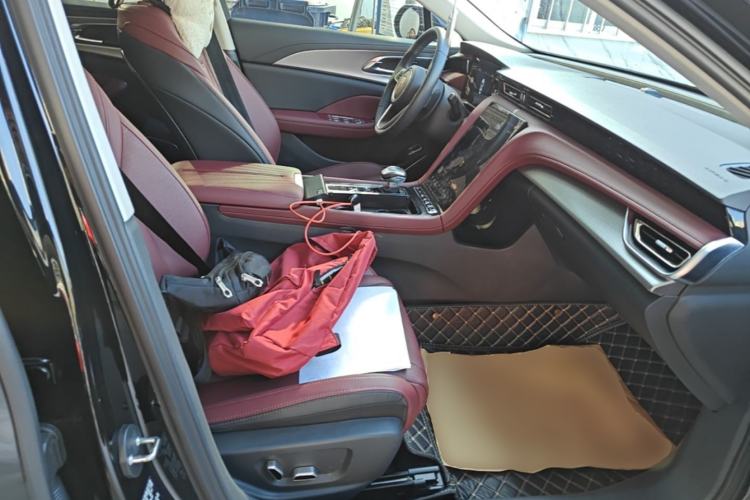 Used Hongqi H5 2024 1.5T DCT Smart Connect Flagship Edition Right Front Seat