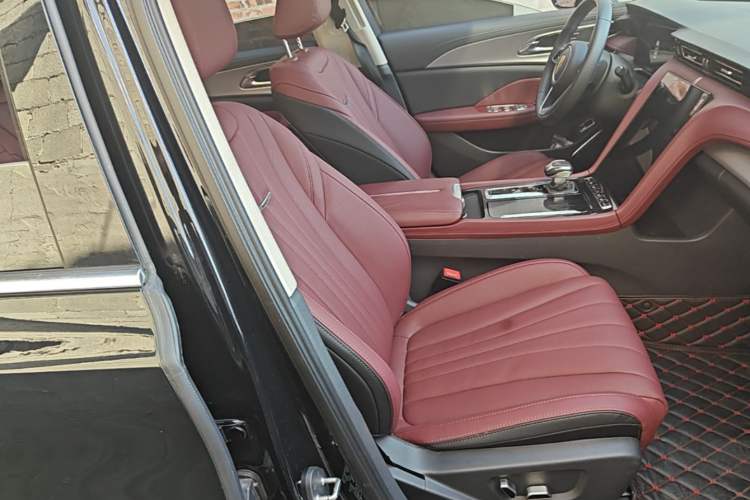Used Hongqi H5 2024 1.5T DCT Smart Connect Flagship Edition Right Front Seat