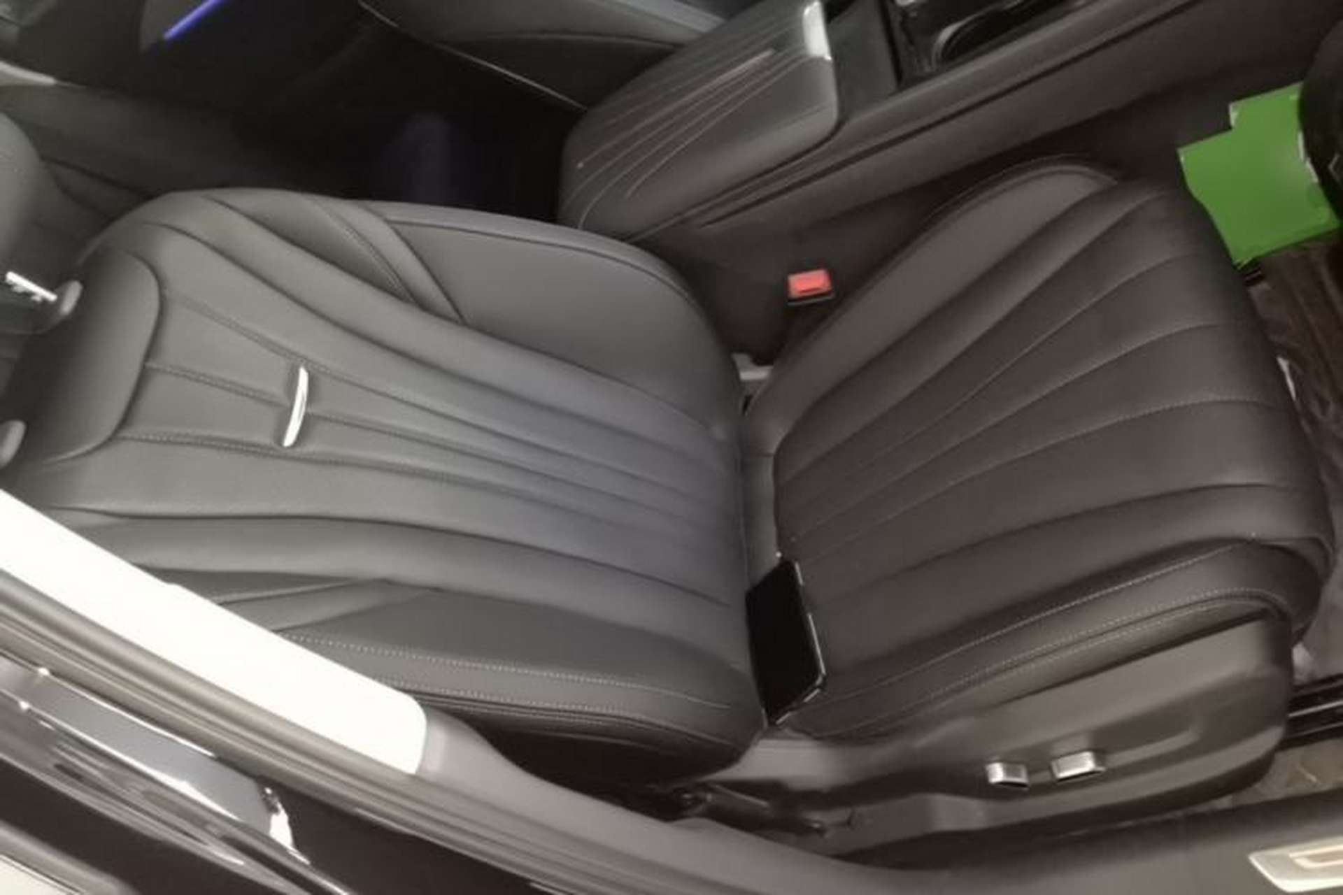 Used Hongqi H5 2024 2.0T Automatic Smart Connect Flagship Edition Right Front Seat
