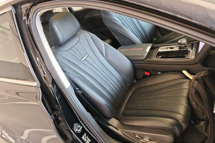 Used Hongqi H5 2024 1.5T DCT Smart Connect Flagship Edition Right Front Seat