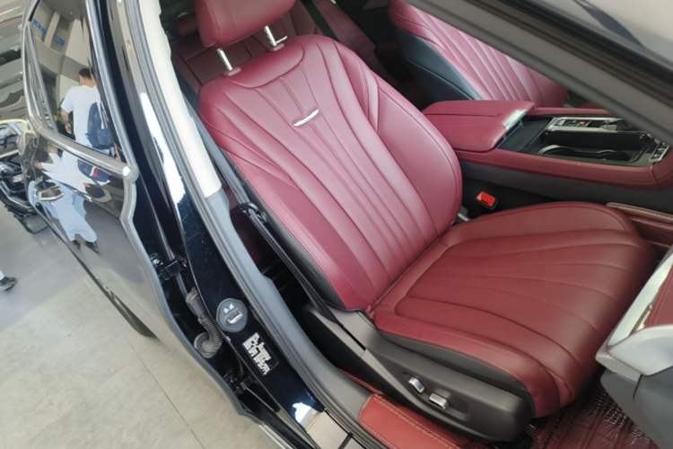 Used Hongqi H5 2024 1.5T DCT Smart Connect Flagship Edition Right Front Seat