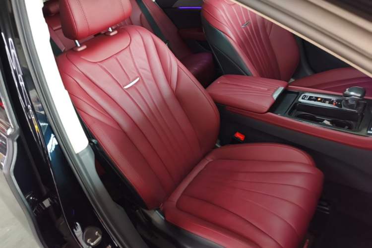 Used Hongqi H5 2024 2.0T Automatic Smart Connect Flagship Edition Right Front Seat