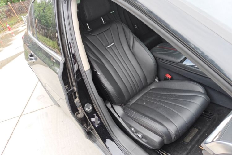 Used Hongqi H5 2024 1.5T DCT Smart Connect Flagship Edition Right Front Seat