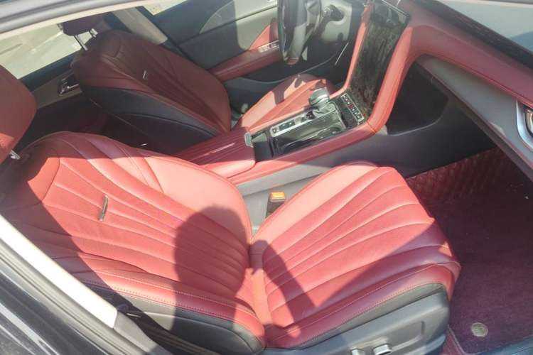 Used Hongqi H5 2024 2.0T Automatic Smart Connect Flagship Edition Right Front Seat