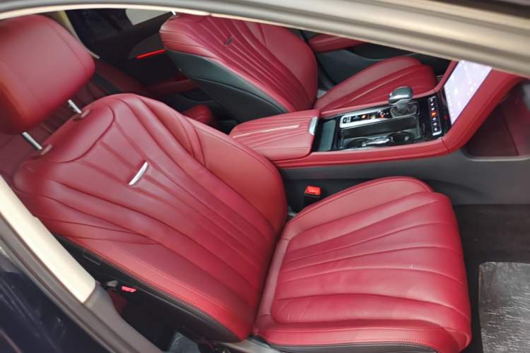 Used Hongqi H5 2024 2.0T Automatic Smart Connect Flagship Edition Right Front Seat
