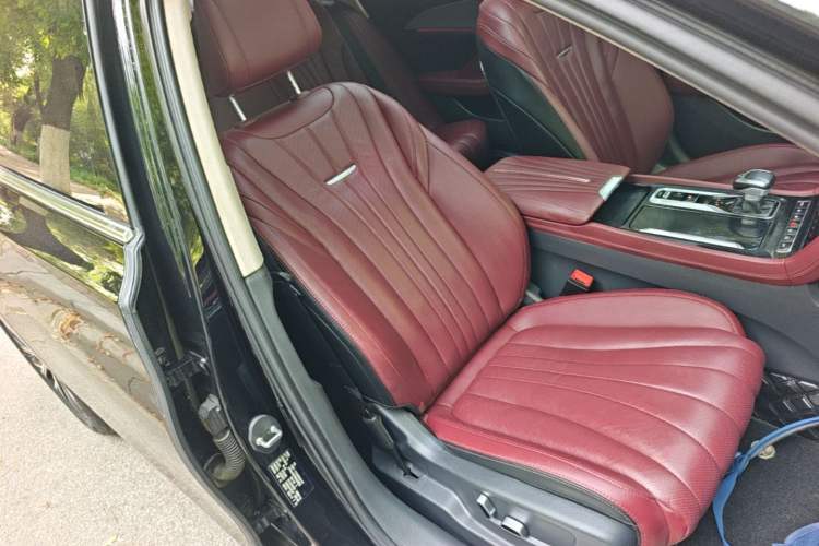 Used Hongqi H5 2024 2.0T Automatic Smart Connect Flagship Edition Right Front Seat