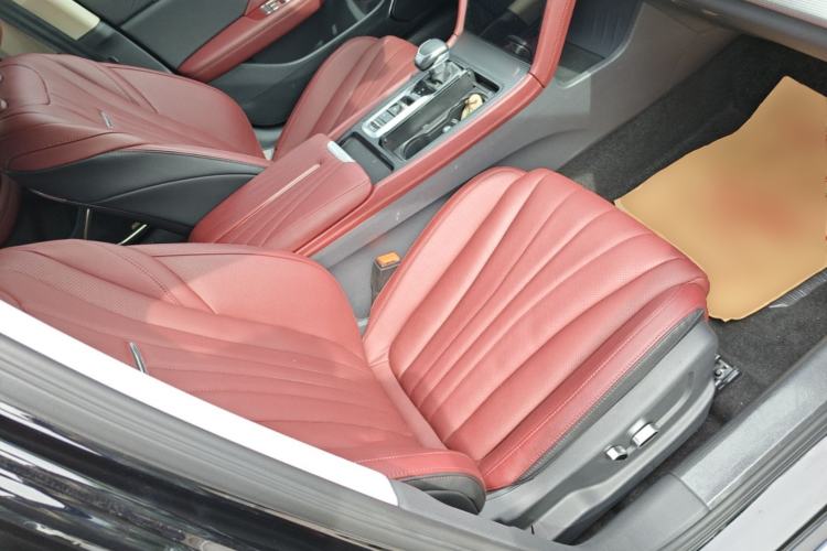 Used Hongqi H5 2024 2.0T Automatic Smart Connect Flagship Edition Right Front Seat
