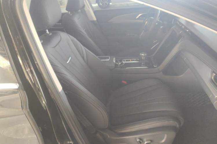 Used Hongqi H5 2024 2.0T Automatic Smart Connect Flagship Edition Right Front Seat
