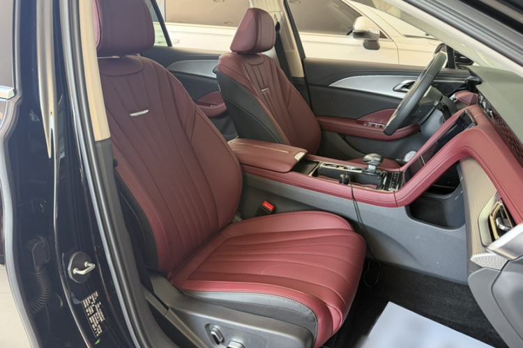 Used Hongqi H5 2024 1.5T DCT Smart Connect Flagship Edition Right Front Seat