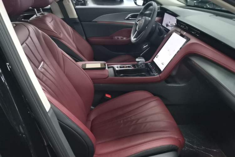 Used Hongqi H5 2024 2.0T Automatic Smart Connect Flagship Edition Right Front Seat
