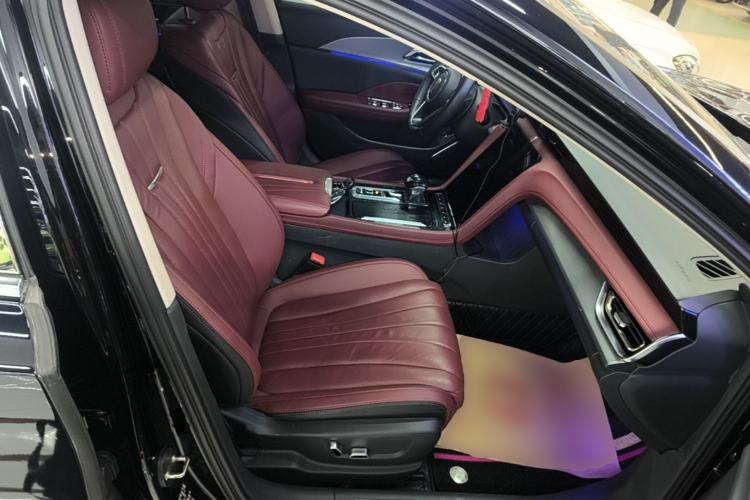 Used Hongqi H5 2024 2.0T Automatic Smart Connect Flagship Edition Right Front Seat