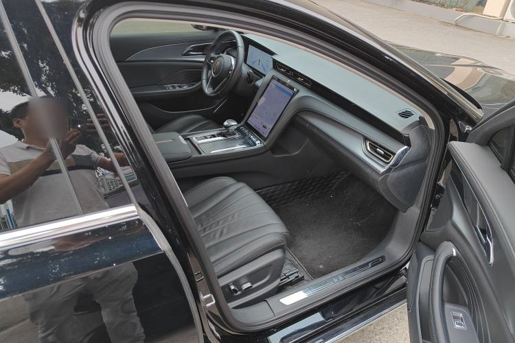 Used Hongqi H5 2024 2.0T Automatic Smart Connect Flagship Edition Right Front Seat