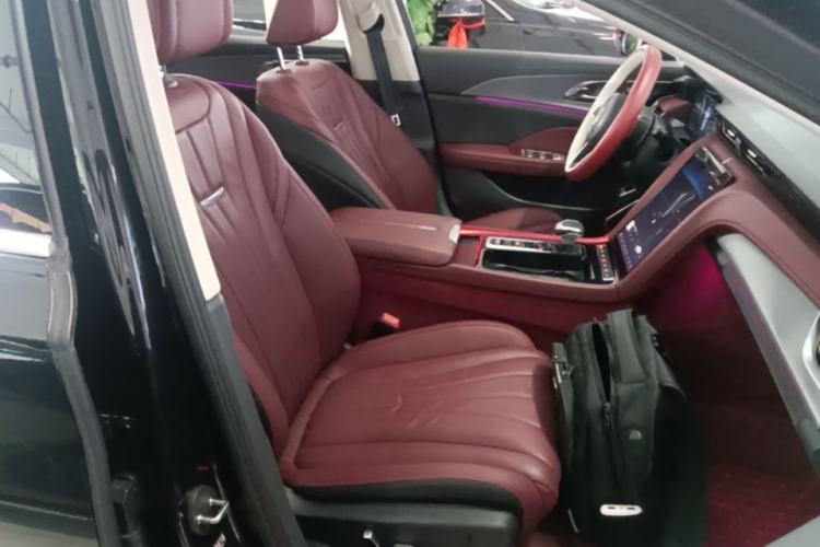 Used Hongqi H5 2024 2.0T Automatic Smart Connect Flagship Edition Right Front Seat