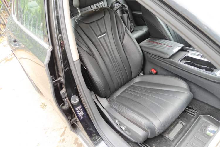 Used Hongqi H5 2024 1.5T DCT Smart Connect Flagship Edition Right Front Seat