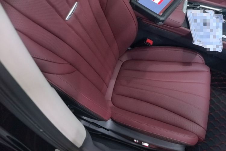 Used Hongqi H5 2024 1.5T DCT Smart Connect Flagship Edition Right Front Seat