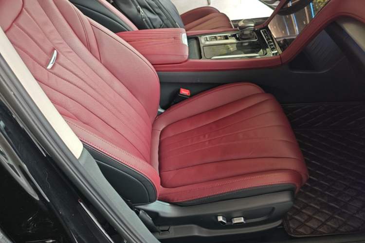Used Hongqi H5 2024 2.0T Automatic Smart Connect Flagship Edition Right Front Seat