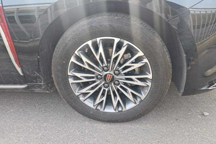 Used Hongqi H5 2024 1.5T DCT Smart Connect Flagship Edition Right Front Wheel Hub