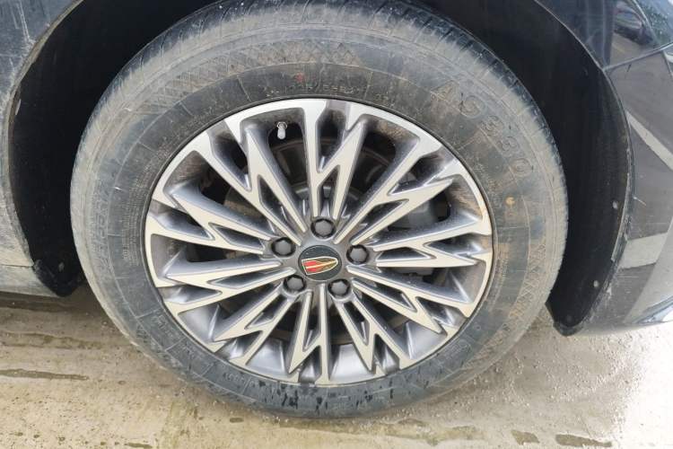 Used Hongqi H5 2024 1.5T DCT Smart Connect Flagship Edition Right Front Wheel Hub