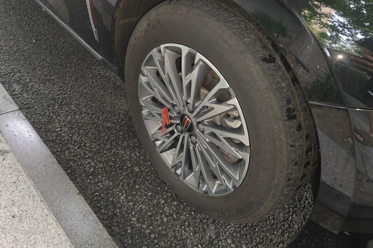 Used Hongqi H5 2024 1.5T DCT Smart Connect Flagship Edition Right Front Wheel Hub