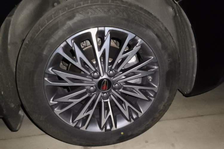 Used Hongqi H5 2024 1.5T DCT Smart Connect Flagship Edition Right Front Wheel Hub