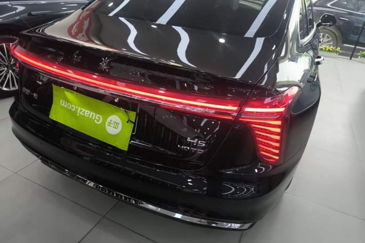 Used Hongqi H5 2024 2.0T Automatic Smart Connect Flagship Edition Right Rear Taillight