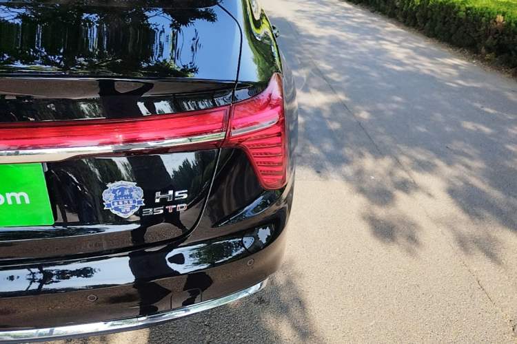 Used Hongqi H5 2024 1.5T DCT Smart Connect Flagship Edition Right Rear Taillight
