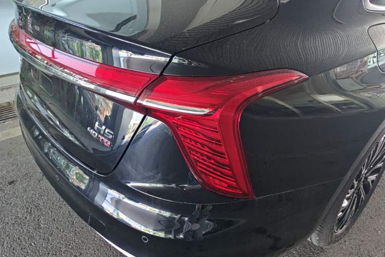 Used Hongqi H5 2024 2.0T Automatic Smart Connect Flagship Edition Right Rear Taillight
