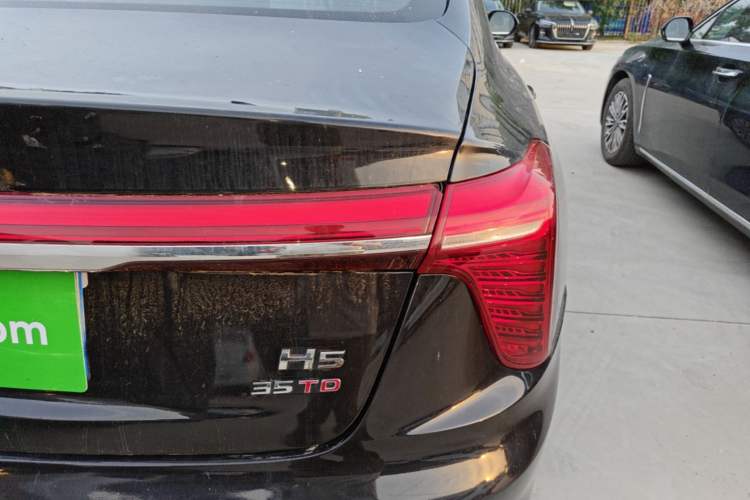 Used Hongqi H5 2024 1.5T DCT Smart Connect Flagship Edition Right Rear Taillight