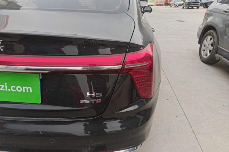 Used Hongqi H5 2024 1.5T DCT Smart Connect Flagship Edition Right Rear Taillight